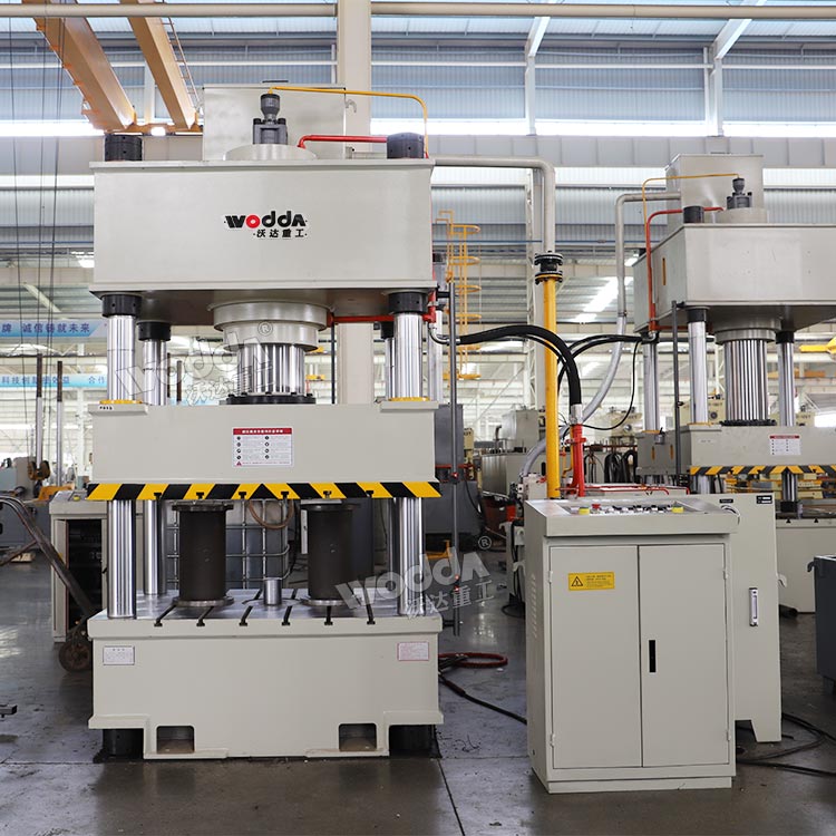 315噸拉伸機(jī) 315噸拉伸機(jī)