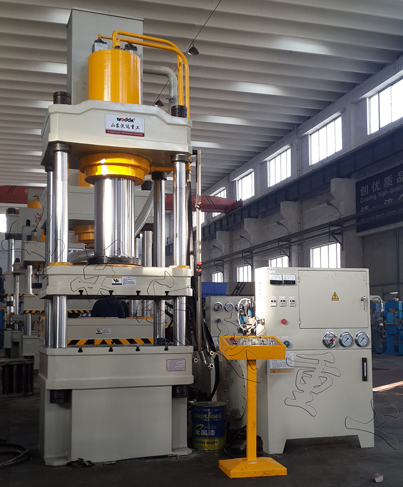 四柱液壓機(jī) 四柱液壓機(jī)