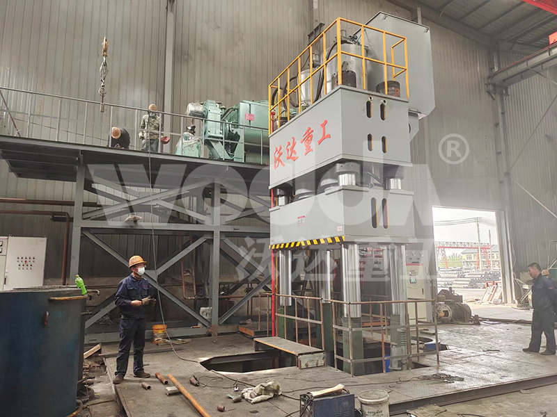 石墨坩堝液壓機(jī) 石墨坩堝液壓機(jī)