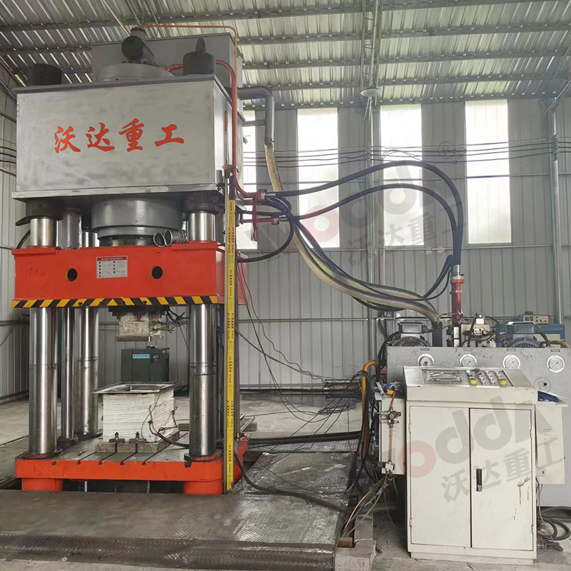 1000噸匣缽成型液壓機(jī) 1000噸匣缽成型液壓機(jī)