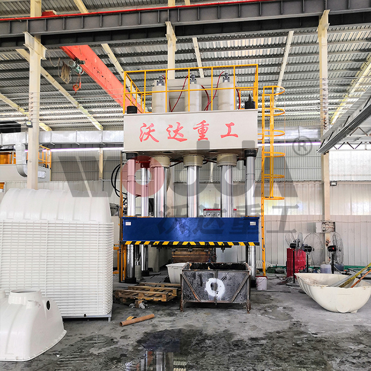 玻璃鋼凈水槽成型液壓機(jī) 玻璃鋼凈水槽成型液壓機(jī)