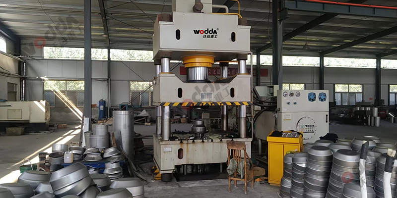 不銹鋼封頭拉伸液壓機(jī) 不銹鋼封頭拉伸液壓機(jī)