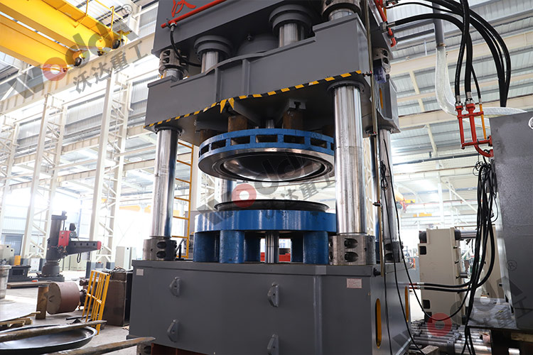 封頭液壓機(jī) 封頭液壓機(jī)