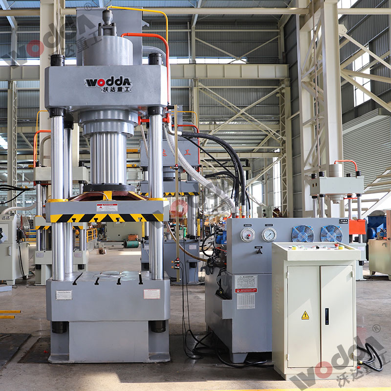 315噸拉伸液壓機(jī)(帶下頂缸) 315噸拉伸液壓機(jī)(帶下頂缸)