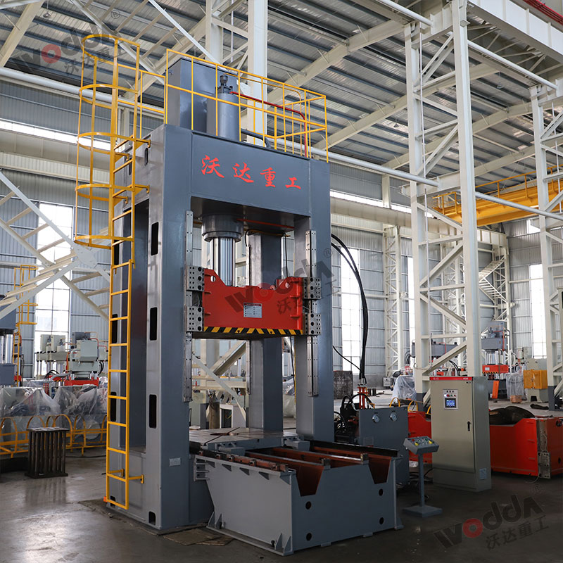 315噸框架式液壓機(jī) 315噸框架式液壓機(jī)