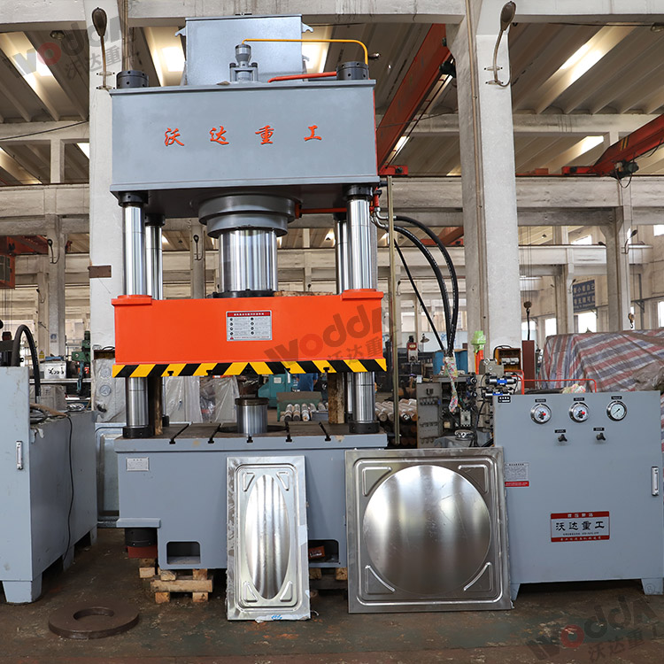 400噸不銹鋼水箱板拉伸液壓機(jī) 400噸不銹鋼水箱板拉伸液壓機(jī)