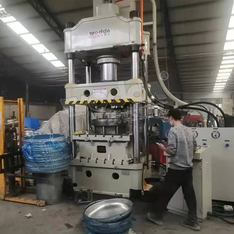 315噸汽車水箱拉伸液壓機 315噸汽車水箱拉伸液壓機