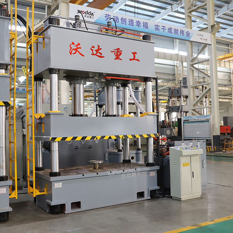 315噸拉伸機(jī) 315噸拉伸機(jī)