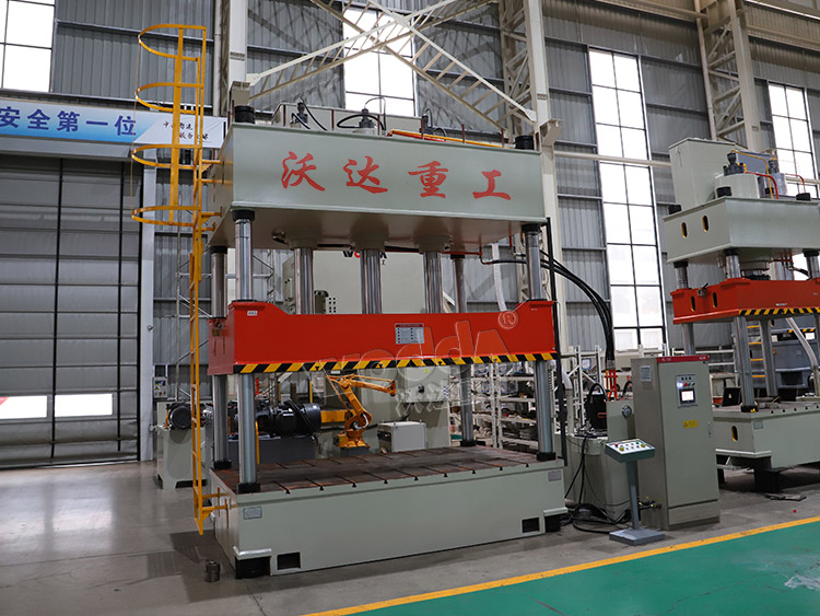 315噸汽車內(nèi)飾件成型液壓機(jī) 315噸汽車內(nèi)飾件成型液壓機(jī)