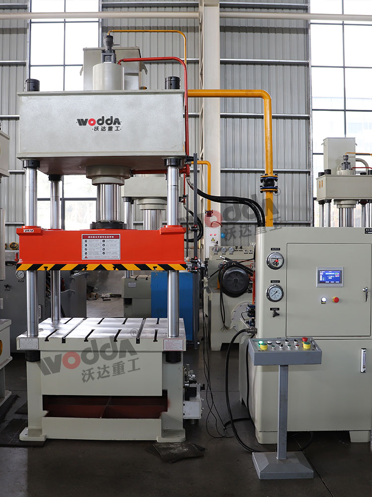 100噸四柱液壓機(jī) 100噸四柱液壓機(jī)