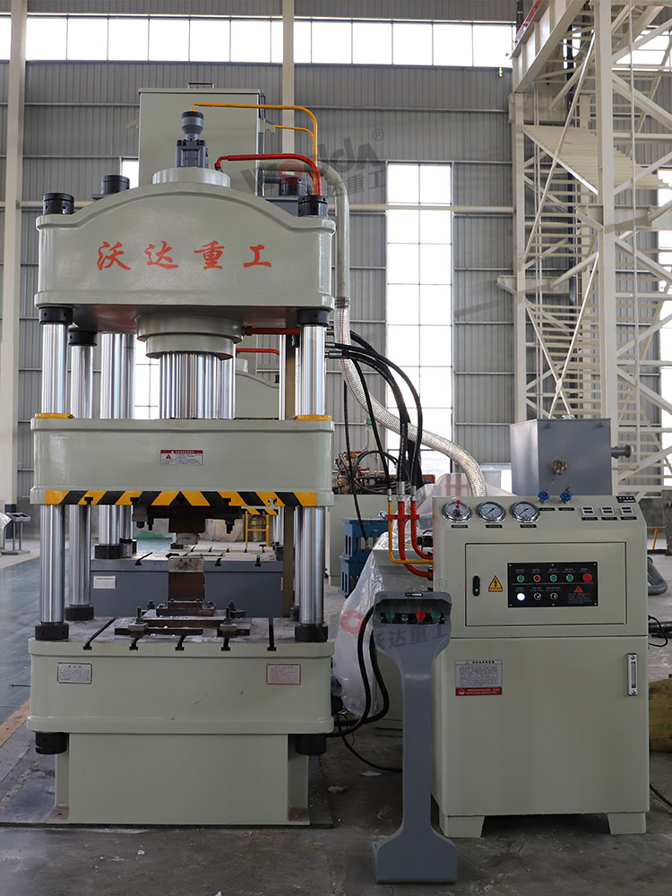 200噸三梁四柱液壓機(粉末成型液壓機) 200噸三梁四柱液壓機(粉末成型液壓機)
