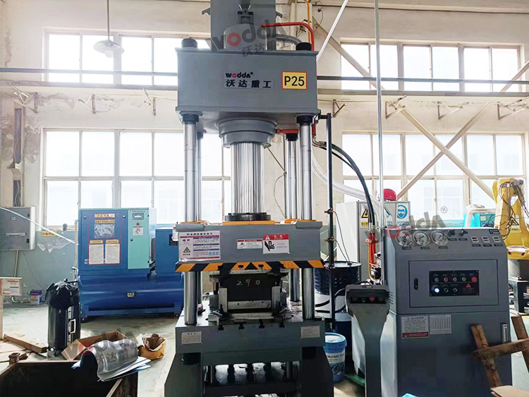 200噸汽車排氣散熱管拉伸液壓機(jī) 200噸汽車排氣散熱管拉伸液壓機(jī)