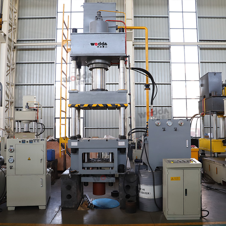 315噸四柱拉伸機(jī) 315噸四柱拉伸機(jī)