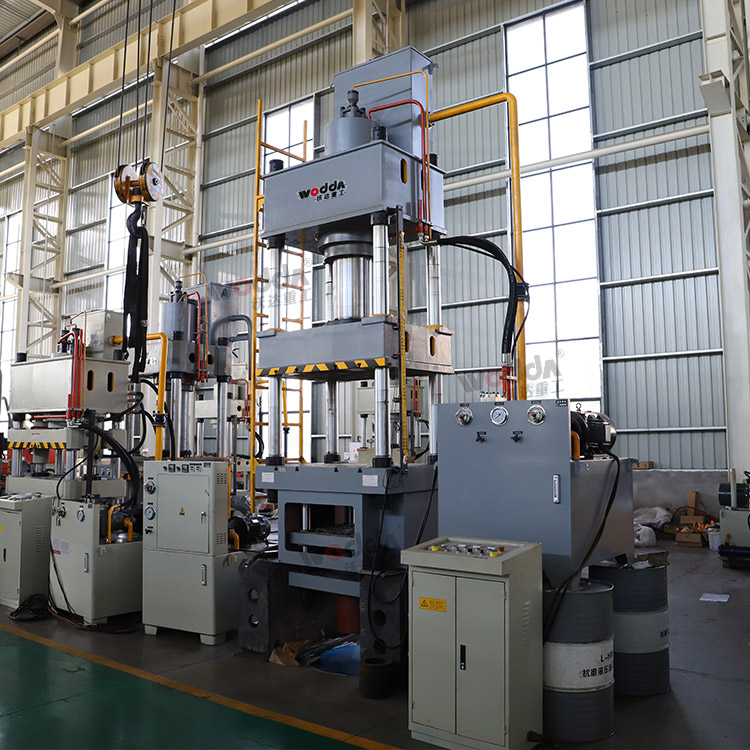 315噸拉伸液壓機(jī) 315噸拉伸液壓機(jī)