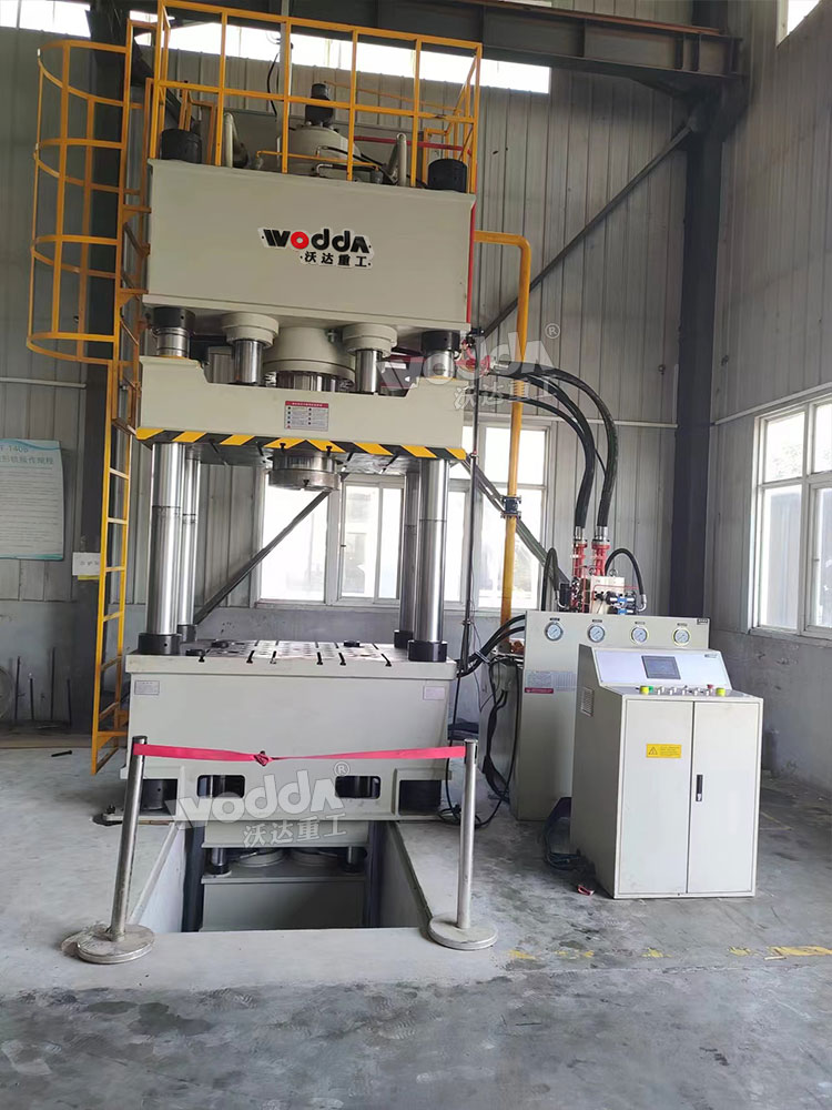 500噸封頭拉伸液壓機(jī) 500噸封頭拉伸液壓機(jī)