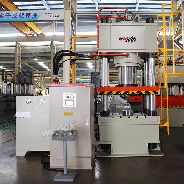 800噸拉伸液壓機(下頂缸) 800噸拉伸液壓機(下頂缸)