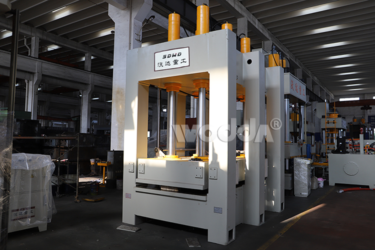 龍門框架式液壓機 龍門框架式液壓機