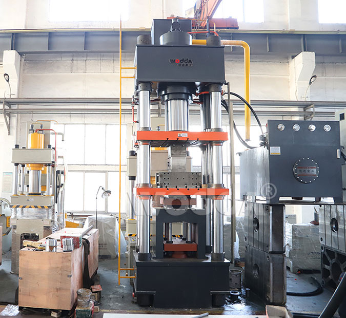 630噸匣缽成型液壓機(jī) 630噸匣缽成型液壓機(jī)